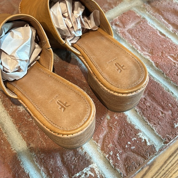 Frye leather sandals, size 9.5, camel color, gently worn once! - Picture 8 of 14